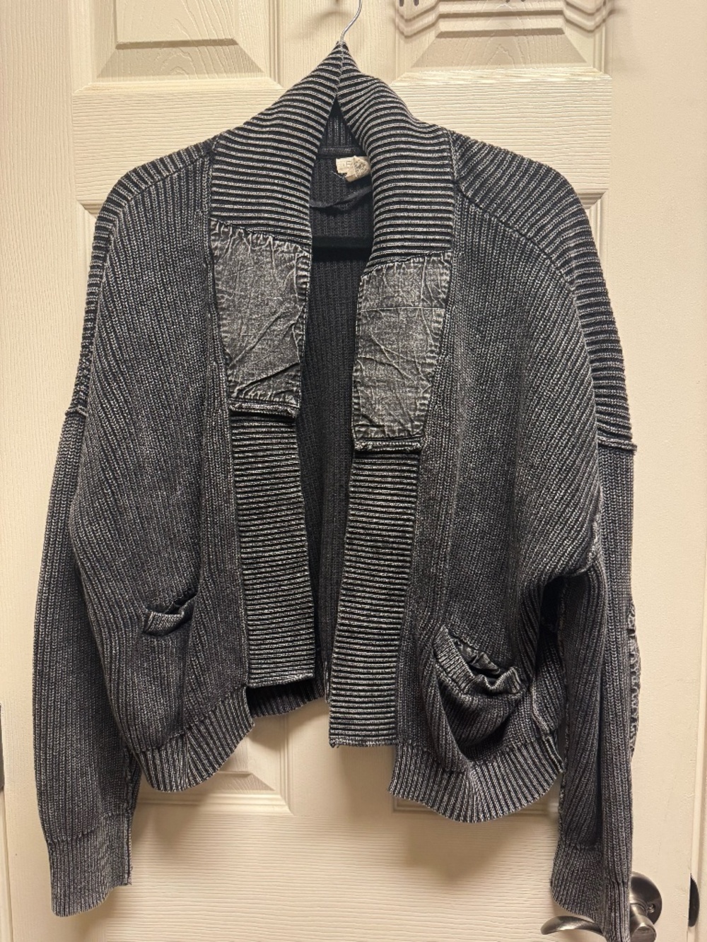 Festi Cropped Chunky Cardigan Sweater